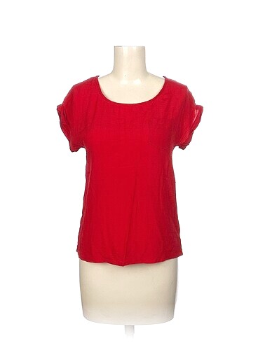 PreLoved T-shirt %70 İndirimli.