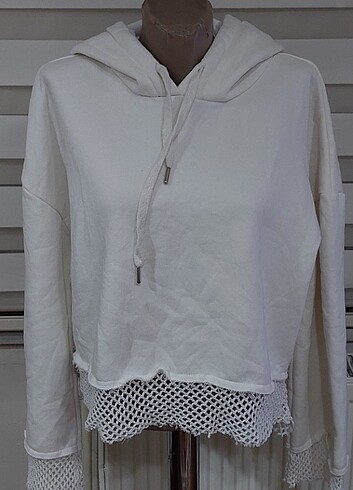 Trendyol marka kapsonlu sweatshirt