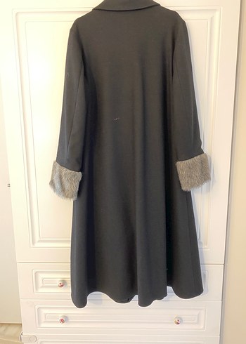 Gri Kürklü Siyah Kaban - Görsel 2