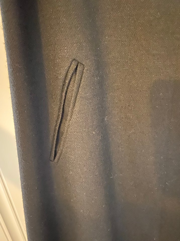 Gri Kürklü Siyah Kaban - Görsel 3