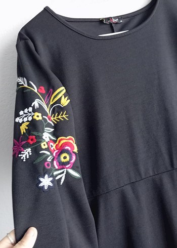 Nakış Detaylı uzun Elbise - Görsel 2