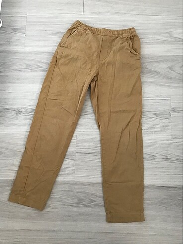 9 Yaş Beden Zara 9/10 yaş pantolon