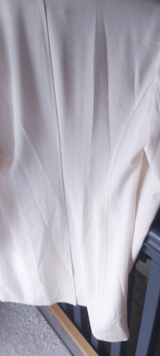 Beyaz Düğmeli kumas ceket - Görsel 3