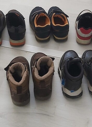 Diğer Çeşitli markalarda ayakkabılar
