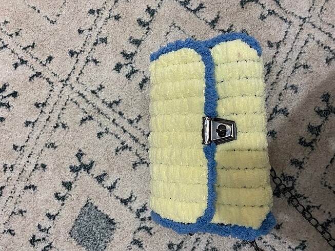 Kanvasa puf çanta