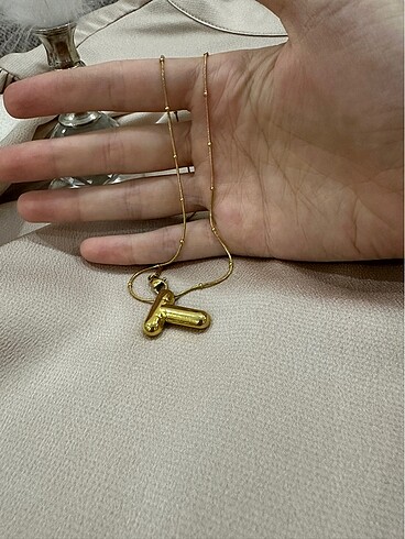Accessory Collective T harf kolye
