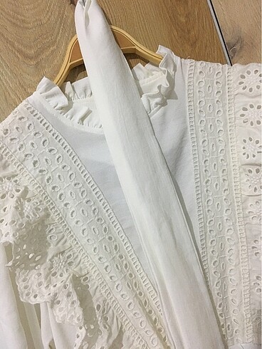 universal Beden beyaz Renk Güpür detaylı elbise