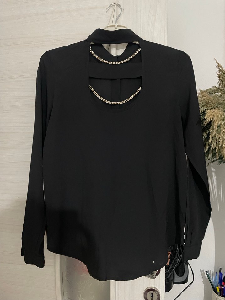 Zincir Detaylı Siyah Kadın Gömlek - Görsel 2