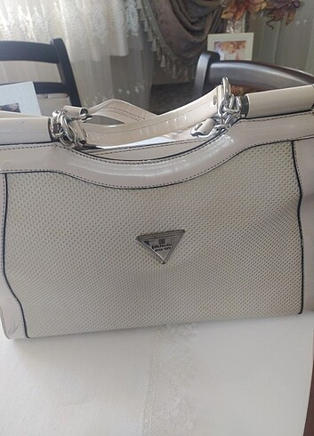 Bella Mondini kol çantası 