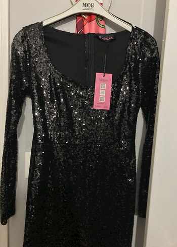 Payetli gece elbisesi - Görsel 2