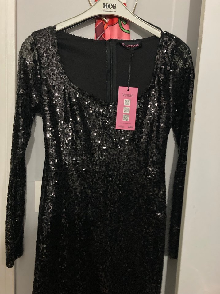 Payetli gece elbisesi - Görsel 2