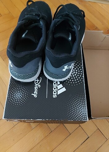 36 Beden siyah Renk Spor ayakkabi under armour