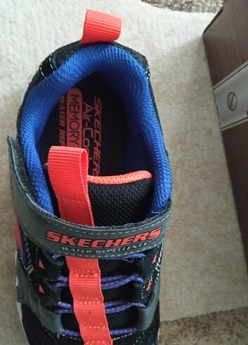 33 Beden siyah Renk Skechers spor ayakkabı 