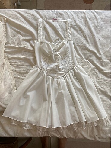 Mini beyaz elbise
