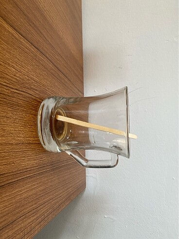 Az Kullanılmış Çay Bardağı