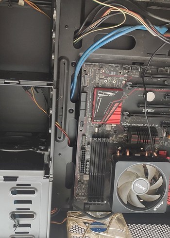 Gigabyte sumo y kasa ve anakart