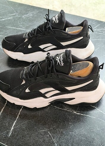 40 Beden ORJİNAL REEBOK ERKEK SPOR AYAKKABI