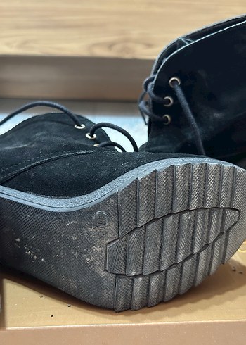 37 Beden Siyah Süet Bağcıklı Topuklu Kadın Bot