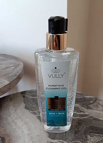 VULLY YÜZ TEMİZLEME JELİ