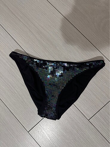 KOM mavi pullu bikini altı