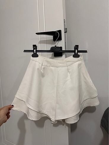 Trendyol & Milla Trendyolmilla beyaz fırfırlı mini etek