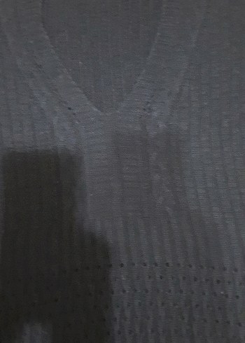 Siyah V Yaka Kadın Süveter - Görsel 3