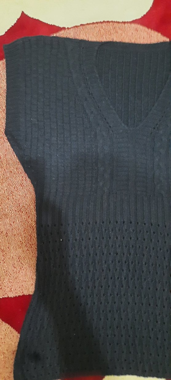 Siyah V Yaka Kadın Süveter - Görsel 2