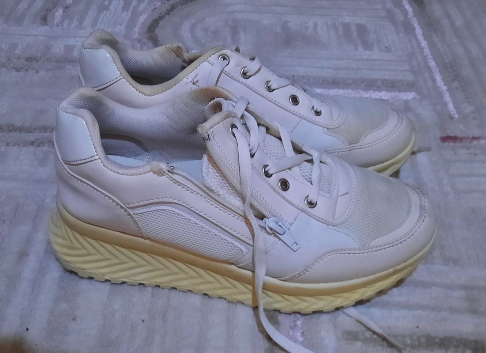 Beyaz Bağcıklı Kadın Spor Ayakkabı - Görsel 3