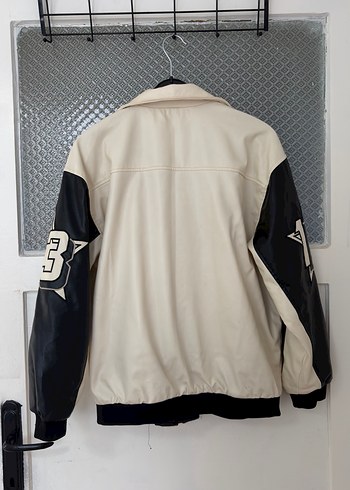 Beyaz Siyah Baskılı Kadın Deri Bomber Ceket - Görsel 4