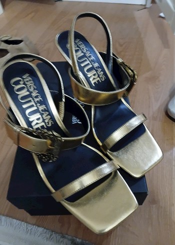 Versace Jeans Couture Altin Metalik Sandalet