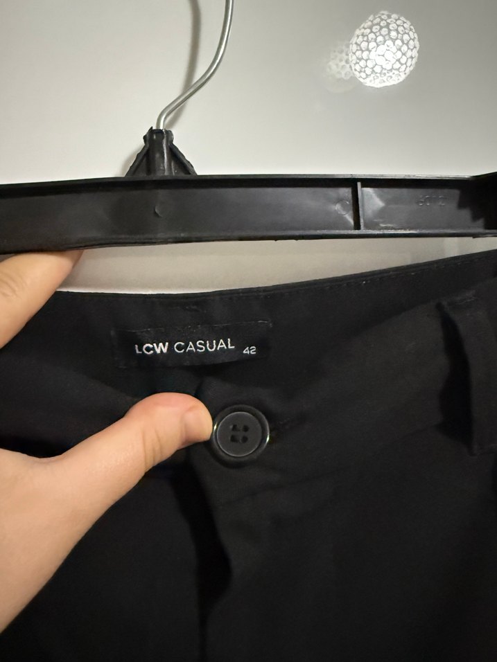 Düğmeli Siyah Kadın Kumaş Pantolon - Görsel 2