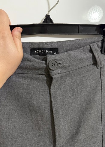 Düğmeli Gri Midi Kumaş Kadın Pantolon - Görsel 2