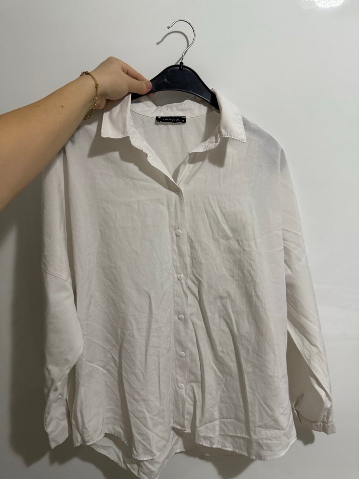 Düğmeli Beyaz  Kadın Gömlek - Görsel 3