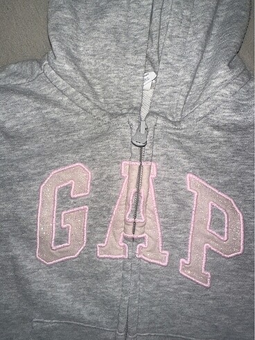 GAP sweatshirt