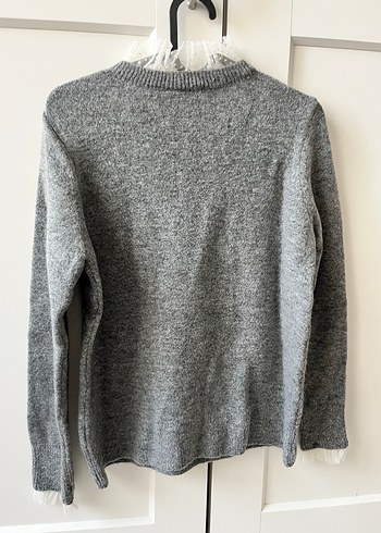 Gri Boğazı Tül Detaylı Triko Kadın Kazak - Görsel 5