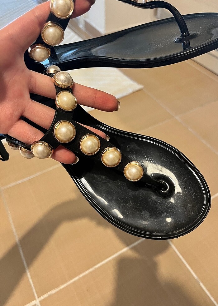 İnci detaylı siyah şık sandalet 
 - Görsel 2