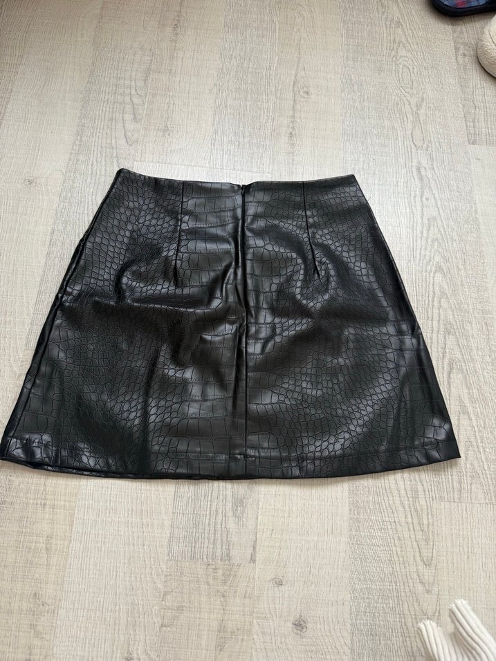 Siyah Deri Yılan Desenli Midi Mini Etek - Görsel 3