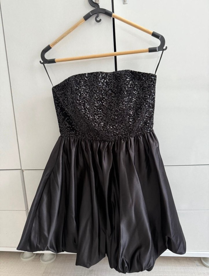 Koton X Sibil Çetinkaya Siyah Mini Straplez Elbise - Görsel 4