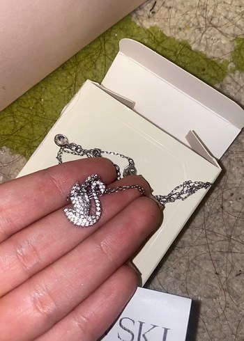 Beden Gümüş swan kolye