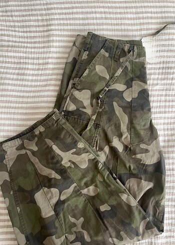 Stradivarius Kamuflaj Pantolon