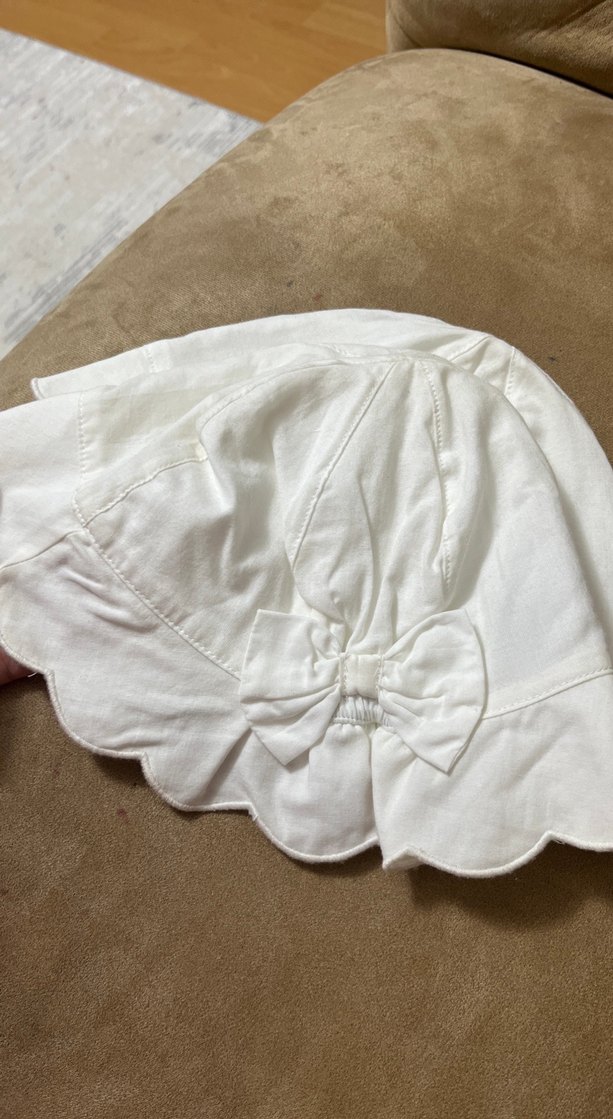 Fırfırlı Beyaz Keten Çocuk Şapkası - Görsel 2