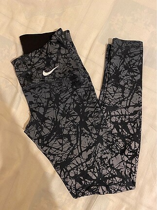 Nike ihracat fazlası az giyilmiş tayt