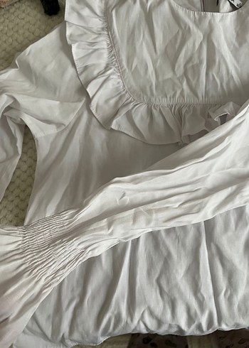 Beyaz Keten Fırfırlı Bluzu - Görsel 2