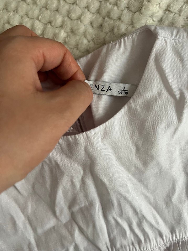 Beyaz Keten Fırfırlı Bluzu - Görsel 4