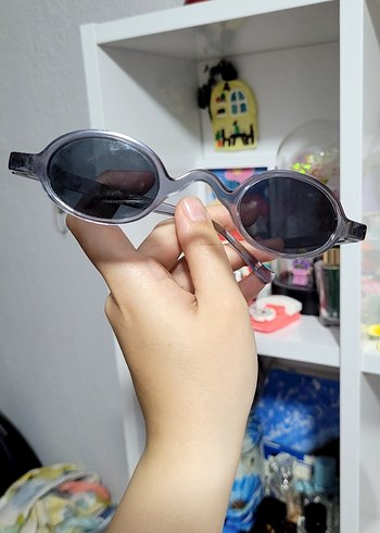 Şeffaf Gri Minimalist Kadın Güneş Gözlüğü - Görsel 2