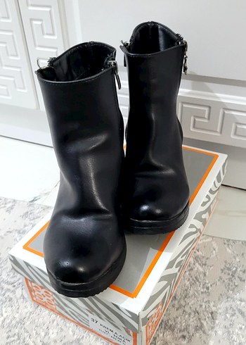 Siyah Deri Kadın Topuklu bot - Görsel 6