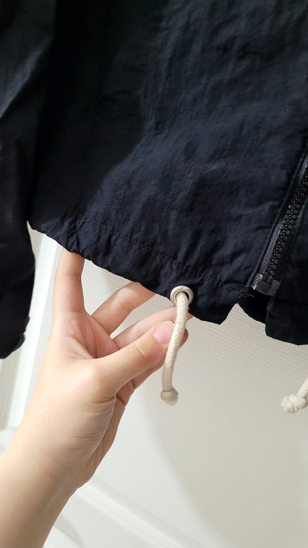 Siyah yağmurluk - Görsel 3