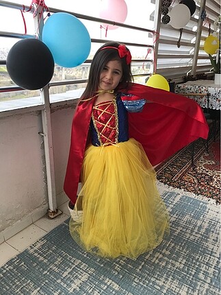 Bir kere giyildi yırtık yoktur
