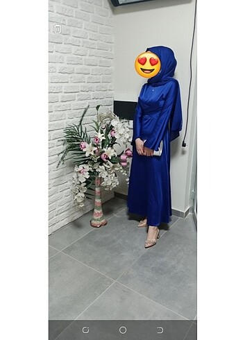 Diğer Gece mavisi saten elbise