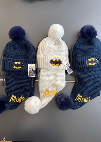Renkli Nakışlı Batman Triko Bere ve Atkı Seti